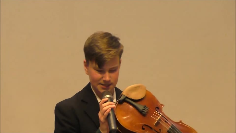 Frame at 02:30 from How maths makes music. Jamie Miles / Figshare, CC BY 4.0.